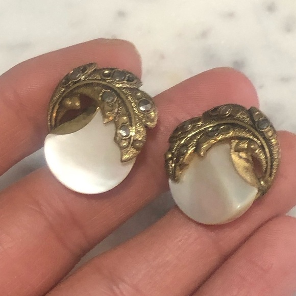 VTG 1940s Triad Mother of Pearl & Marcasite Clip On Earrings .4” - Picture 4 of 5